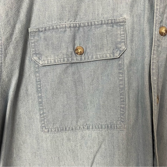 Carhartt Button Down Shirt short Sleeve Chambray 2 Chest Pockets Blue L - Picture 3 of 10